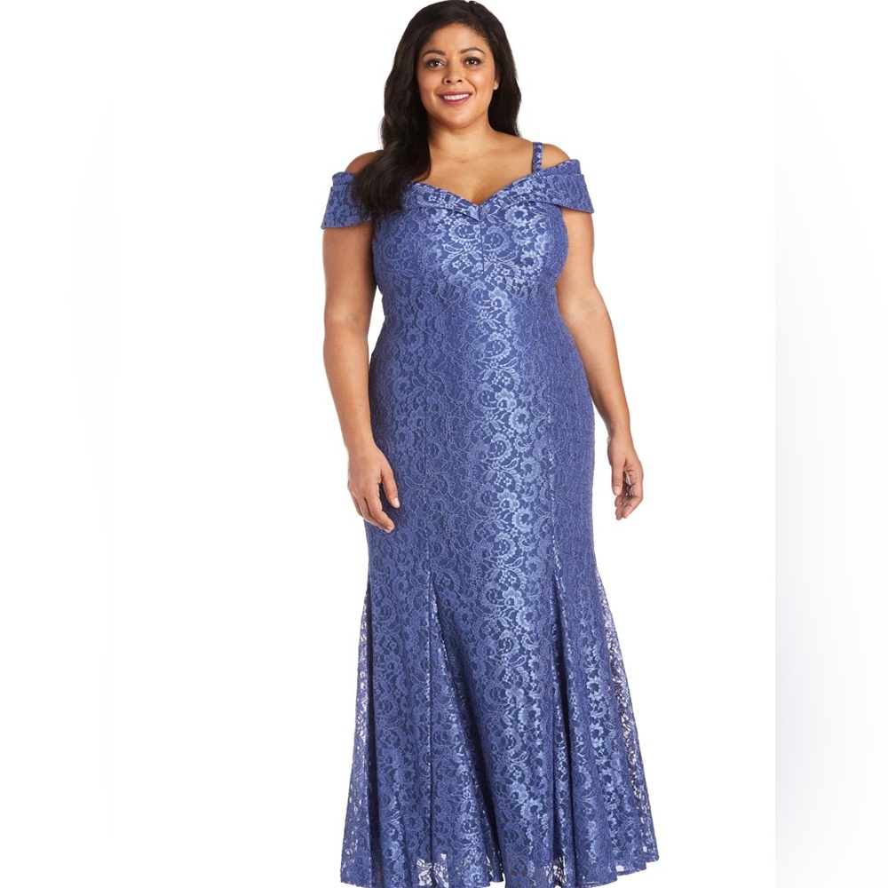 Plus Dress 💙 - Picture 2 of 12